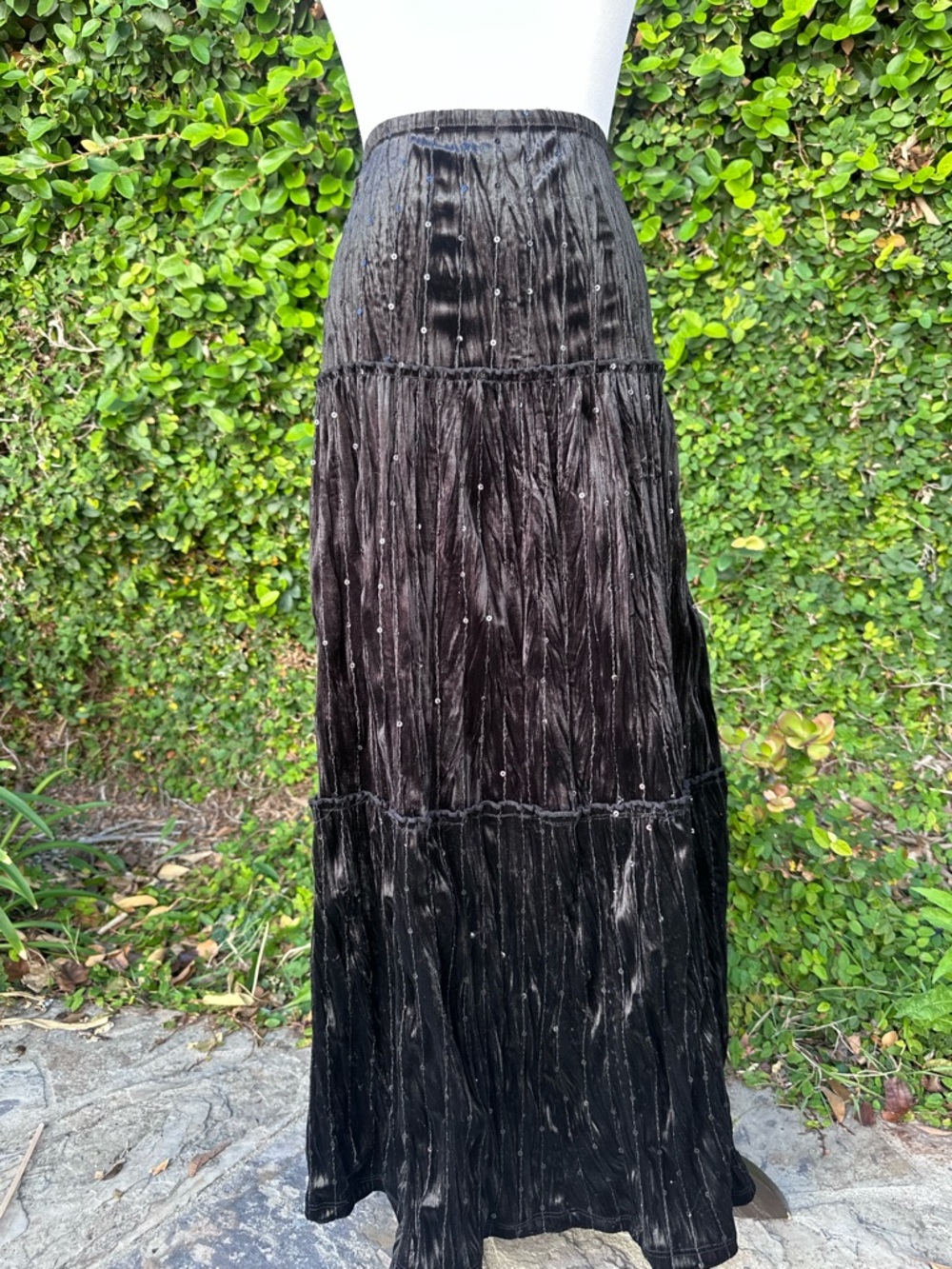 ✨Vintage Mirasol Black Tiered Velvet Maxi Skirt